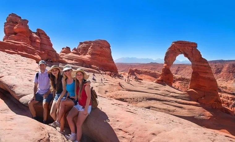 Family Travel Guide: Plan a Trip With Kids Stress-Free (2026)