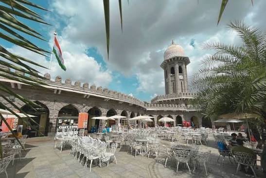 Exploring Hyderabad on Two Wheels: A More Flexible Way to Move Around