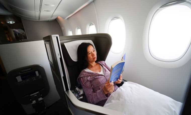 How to Survive a Long-Haul Flight Comfortably (2026)